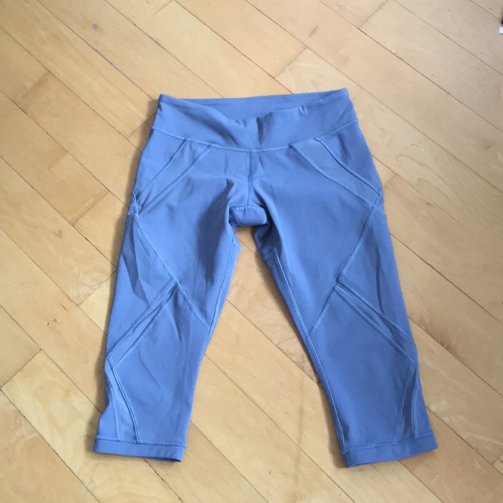 Slate gray/blue Lululemon capris